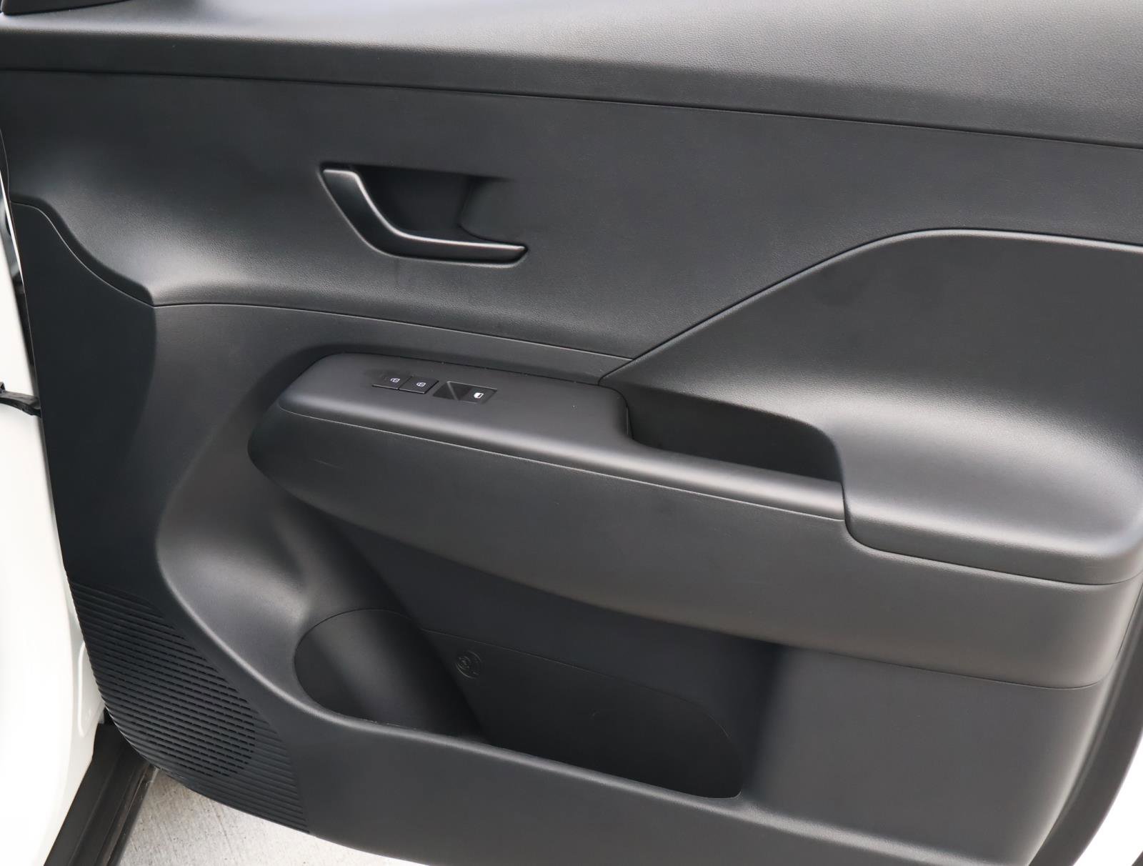 Certified 2026 Hyundai Kona SE FWD image 15