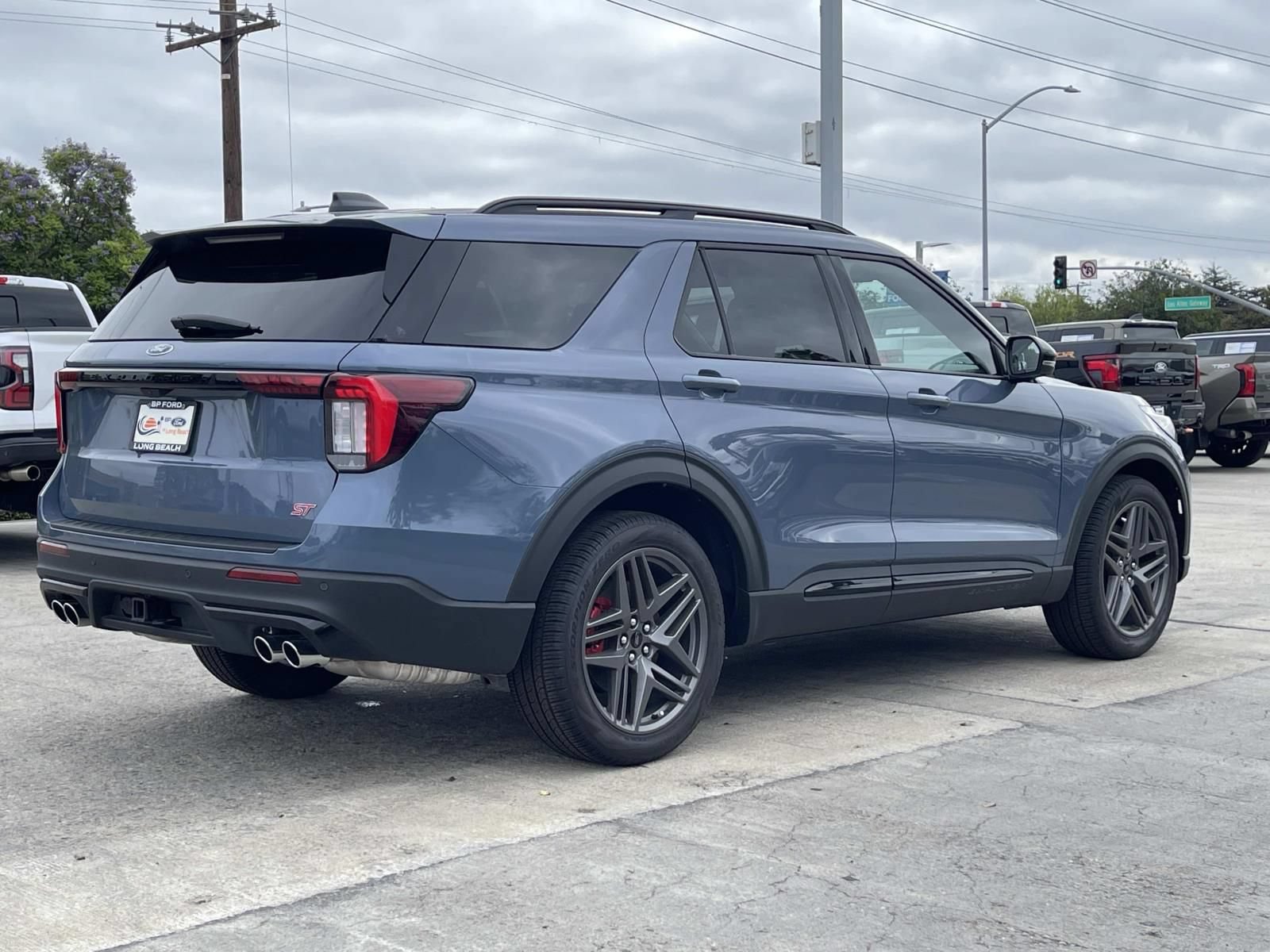 New 2026 Ford Explorer ST w/ Sun And Sound Package AWD/4WD image 3