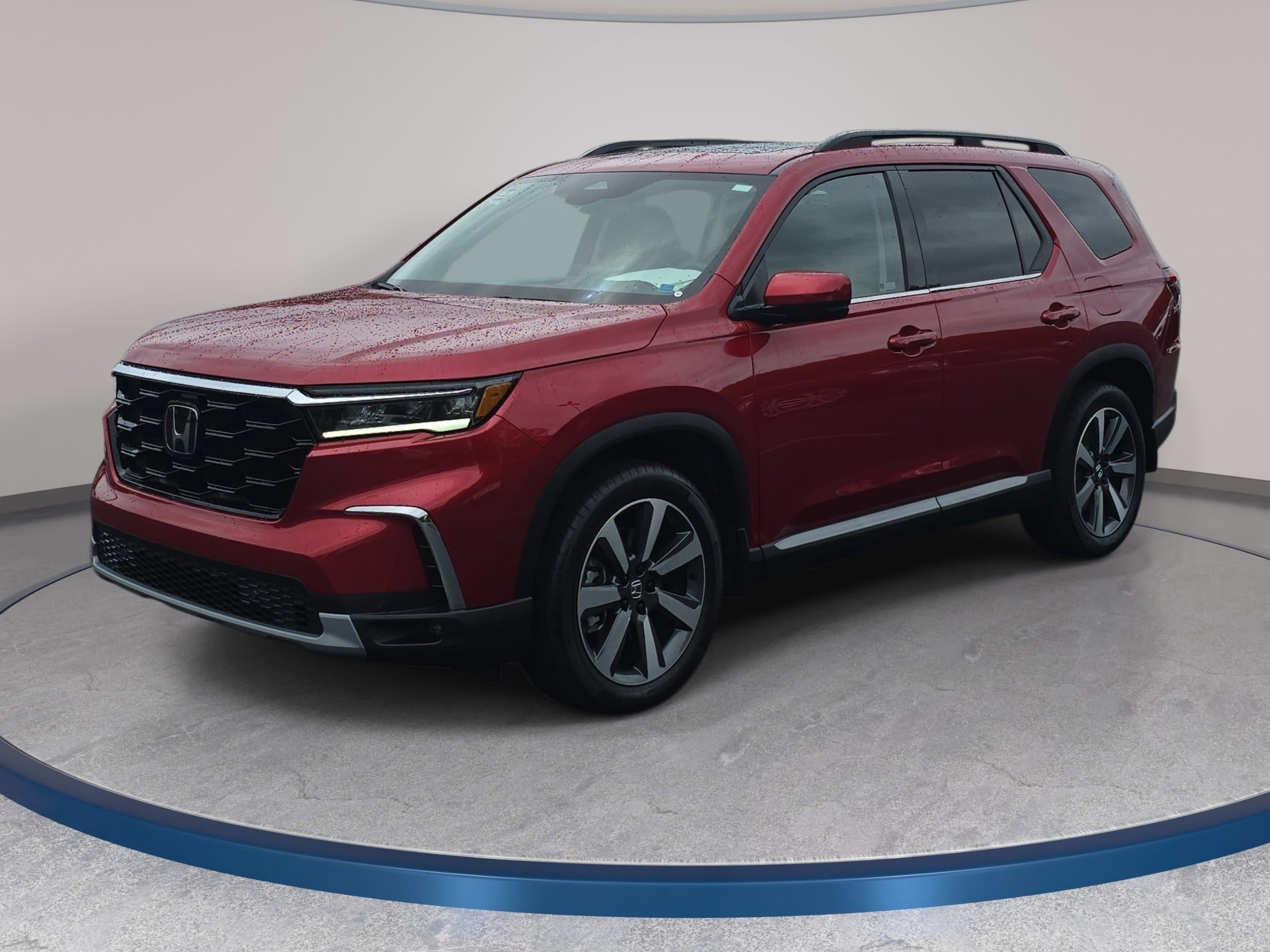 Used 2024 Honda Pilot Touring image 1