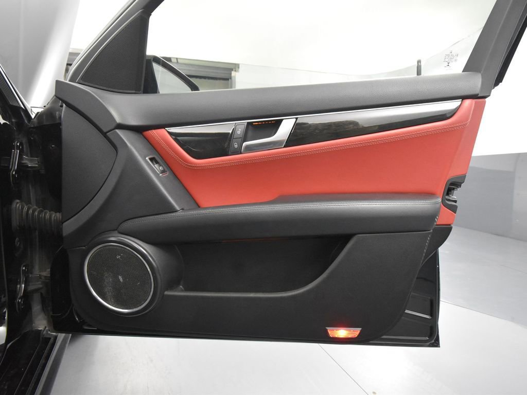 Used 2014 Mercedes-Benz C 63 AMG Sedan image 44