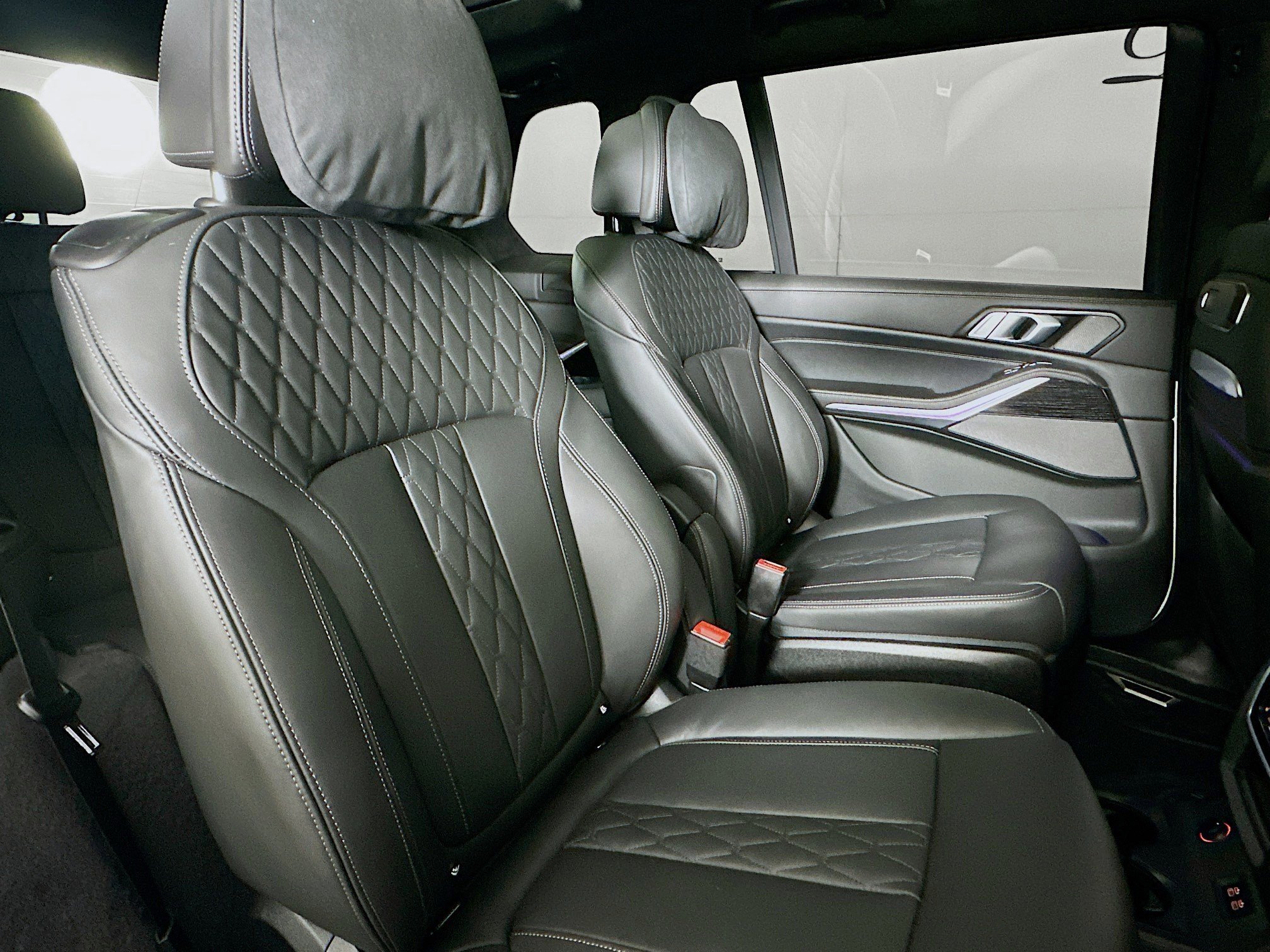 Used 2024 BMW X7 M60i w/ Executive Package AWD/4WD image 27