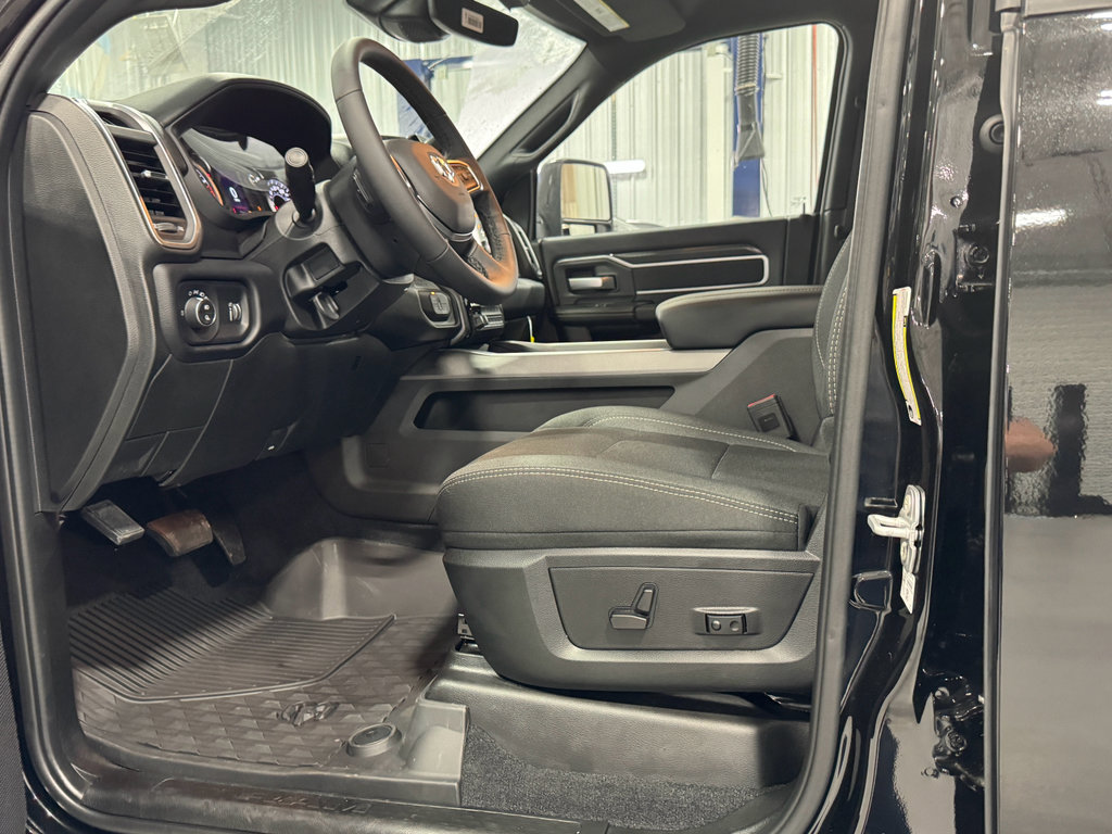 Used 2025 RAM 2500 Big Horn image 3