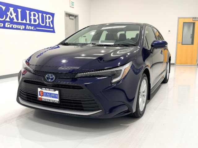 Used 2024 Toyota Corolla XLE FWD image 4