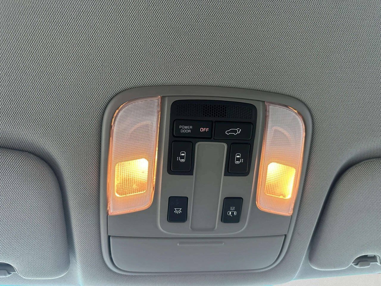 Used 2015 Kia Sedona EX FWD image 40