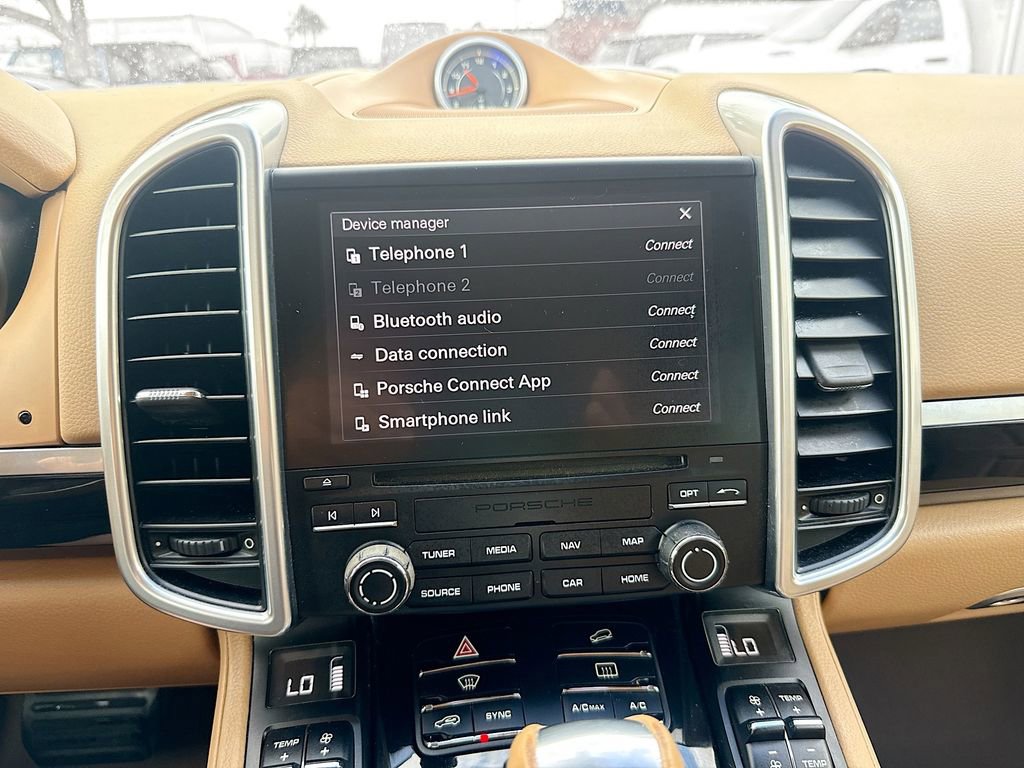 Used 2017 Porsche Cayenne AWD/4WD image 14