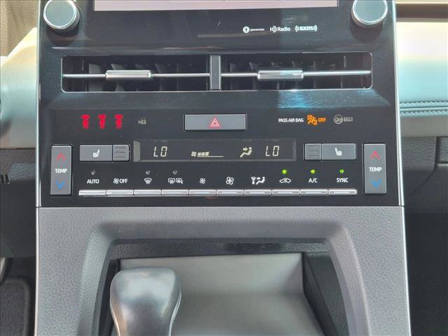 Used 2021 Toyota Avalon XLE FWD image 10