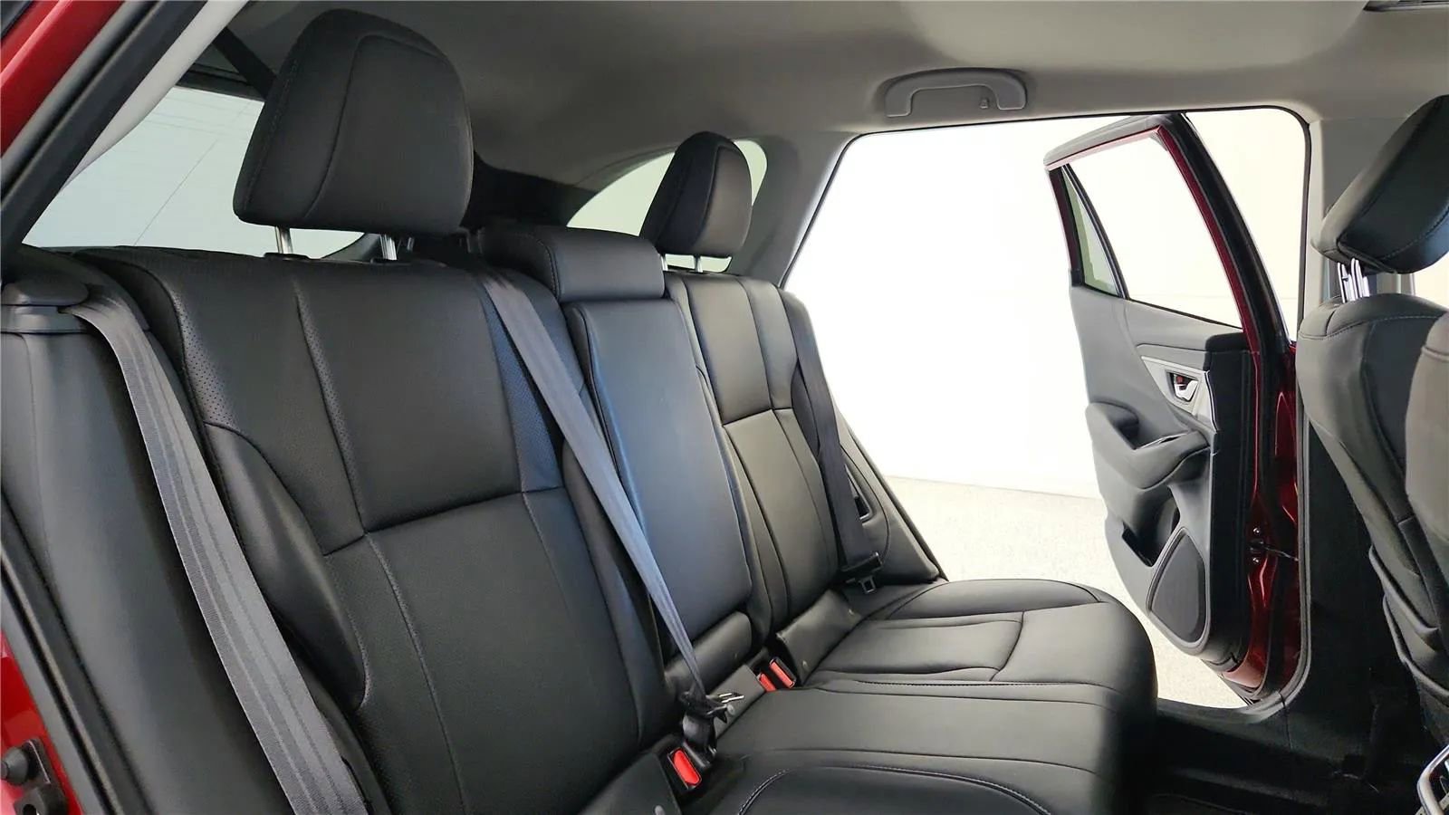 Used 2024 Subaru Outback Touring image 39