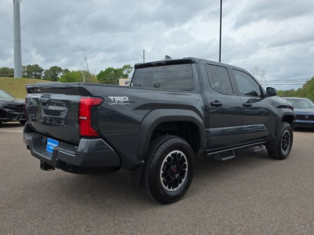 Used 2024 Toyota Tacoma TRD Off-Road image 3