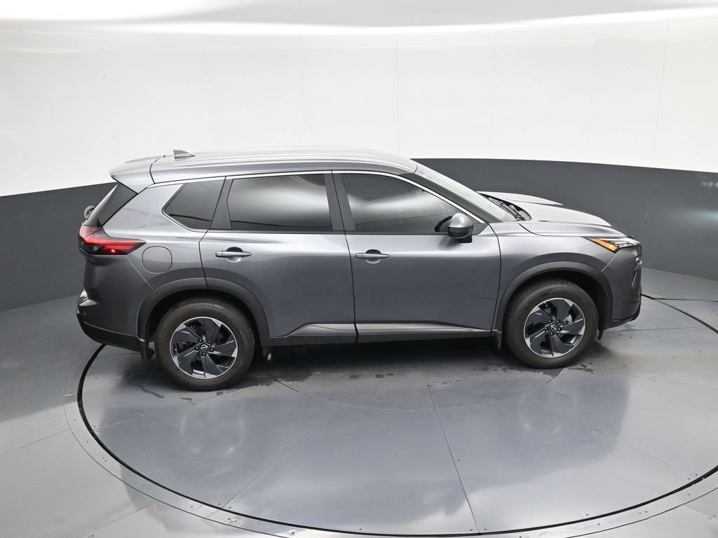 Certified 2026 Nissan Rogue SV FWD image 34