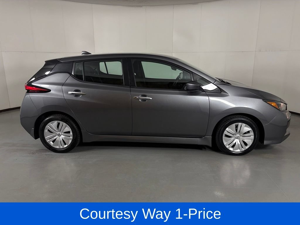 Used 2025 Nissan Leaf S FWD image 13