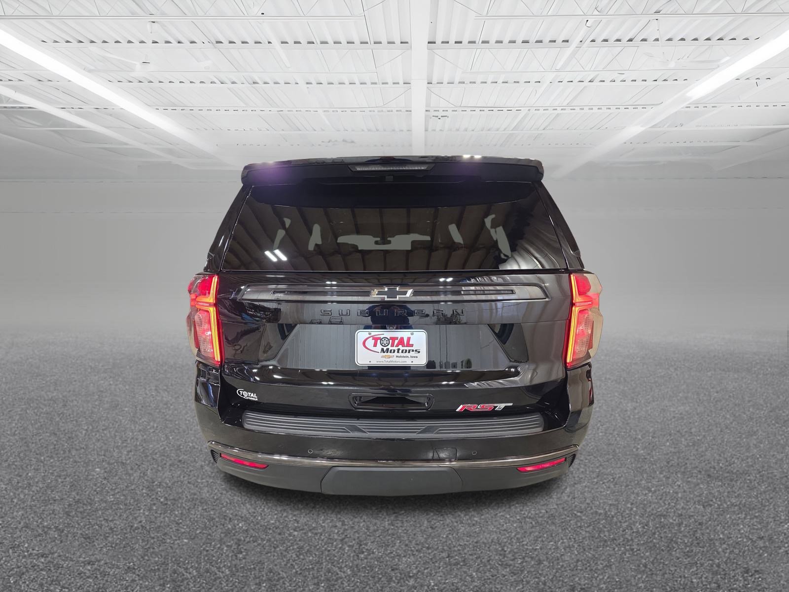 Used 2021 Chevrolet Suburban RST image 7