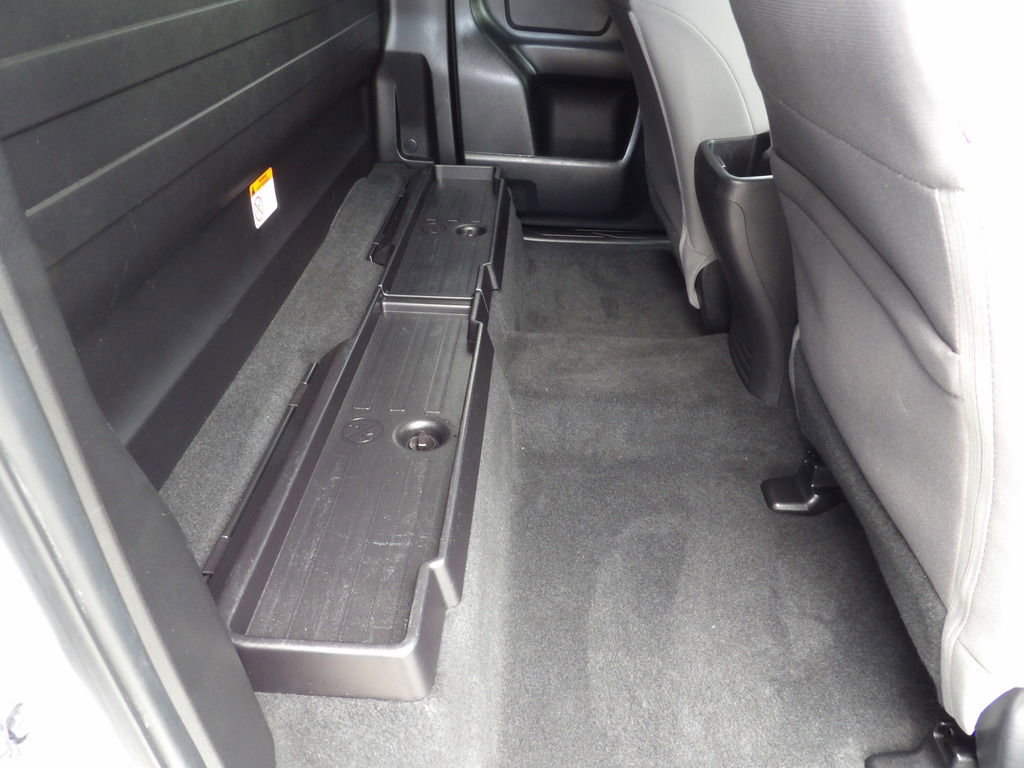Used 2022 Toyota Tacoma SR RWD image 32