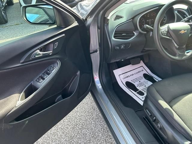 Used 2023 Chevrolet Malibu LT FWD image 9