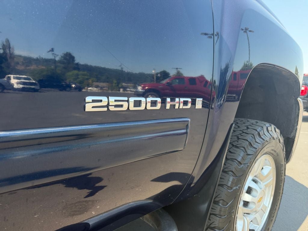 Used 2009 Chevrolet Silverado 2500 LTZ w/ Safety Package AWD/4WD image 34