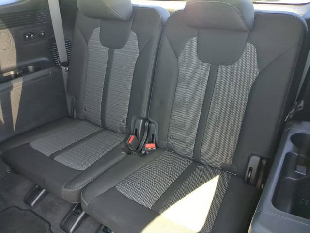Used 2023 Kia Sorento LX image 19