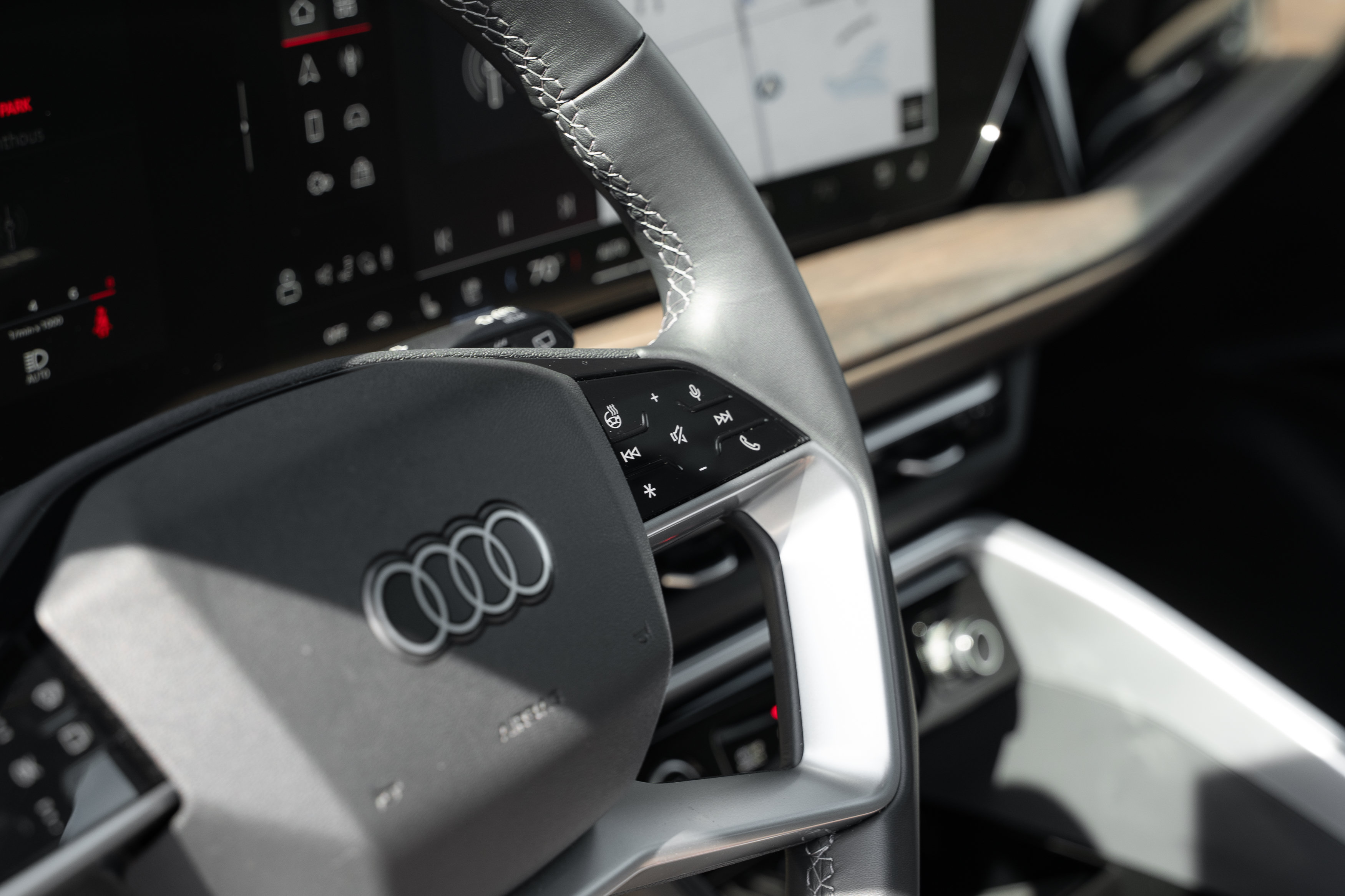 Certified 2025 Audi Q5 Premium w/ Premium Plus AWD/4WD image 12