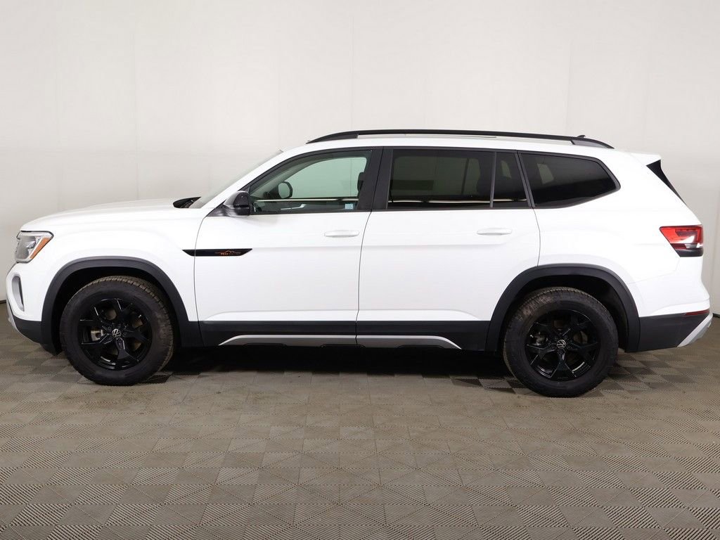 Certified 2024 Volkswagen Atlas Peak Edition SEL AWD/4WD image 21