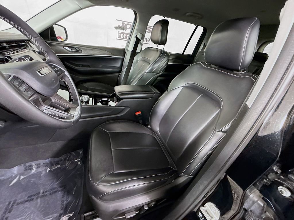 Used 2023 Jeep Grand Cherokee L Limited w/ Luxury Tech Group II AWD/4WD image 26