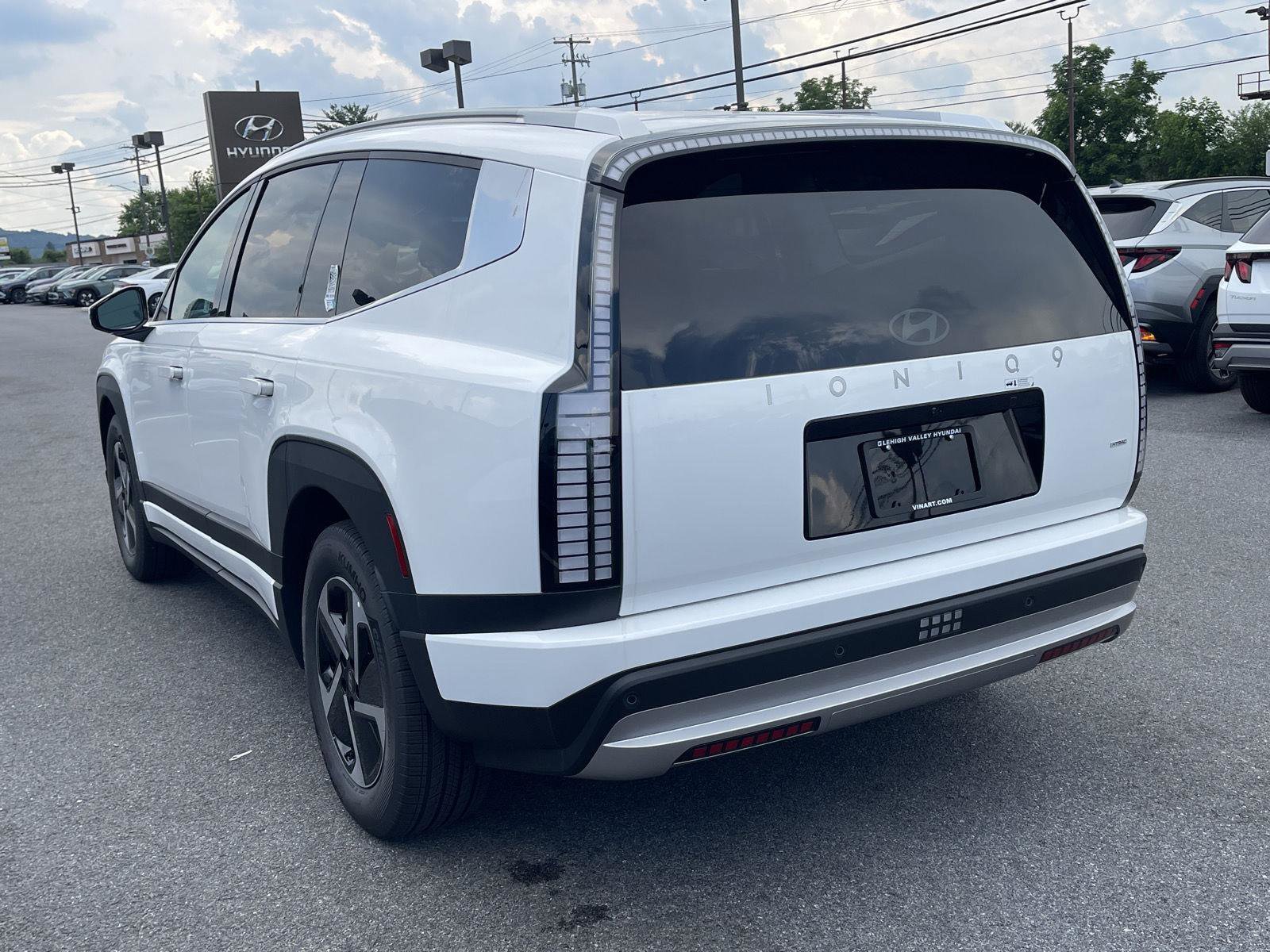 New 2026 Hyundai Ioniq 9 SE image 5