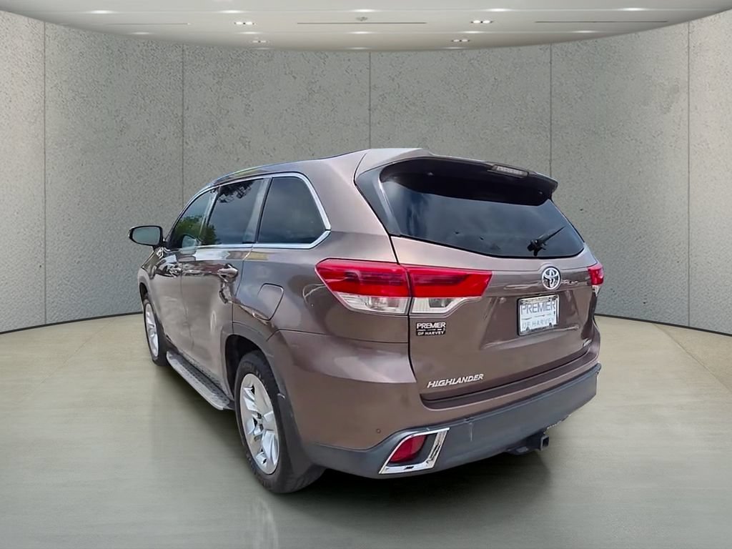 Used 2019 Toyota Highlander Limited FWD image 45