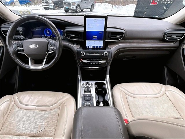 Used 2020 Ford Explorer Platinum w/ Premium Technology Package image 16