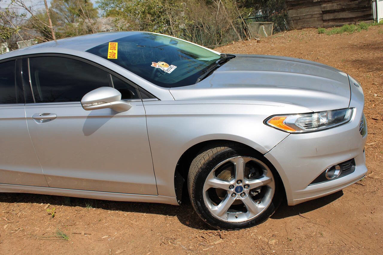 Used 2013 Ford Fusion SE image 4