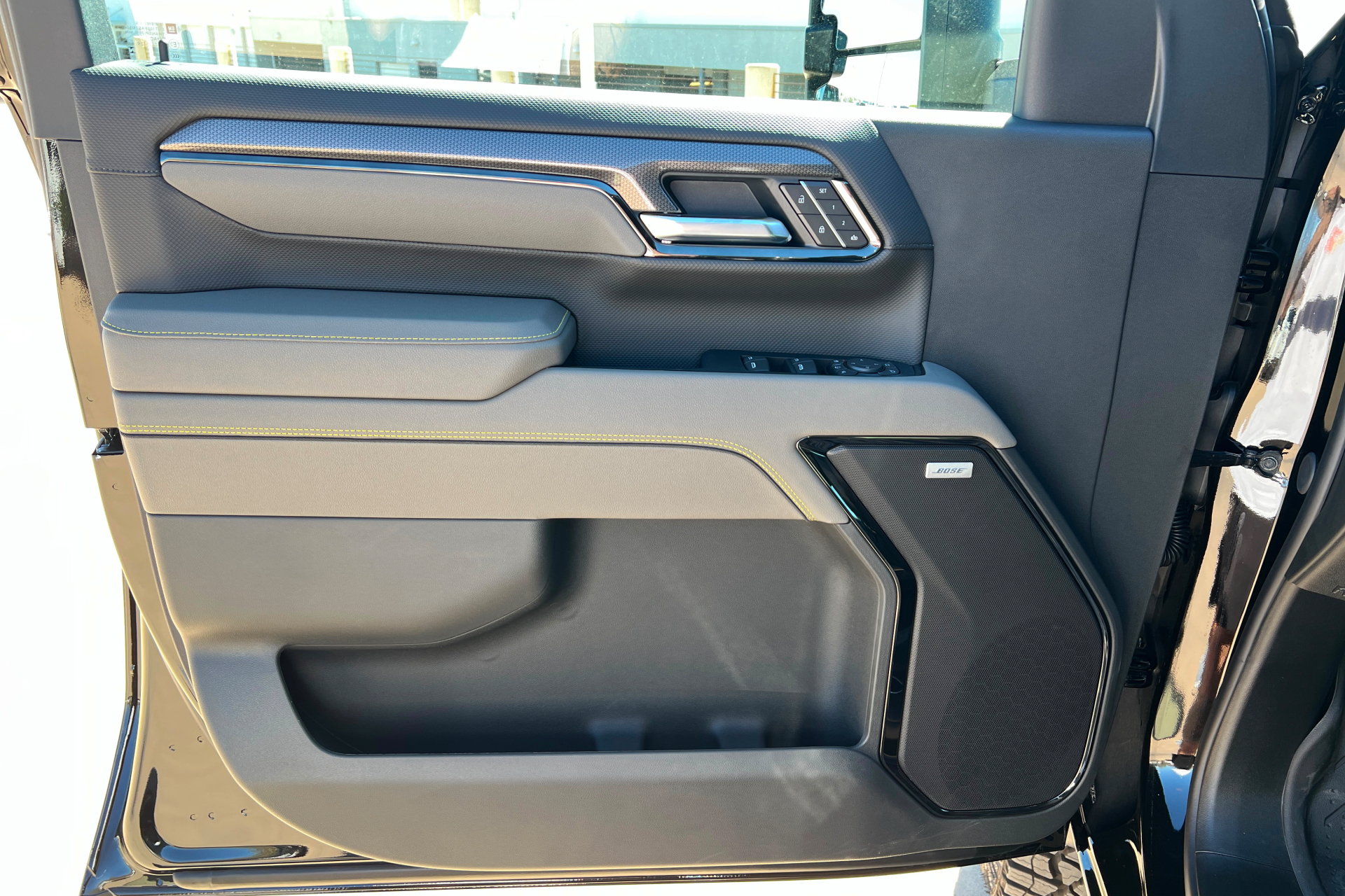 New 2026 Chevrolet Silverado 2500 ZR2 w/ LPO, Dark Essentials Package AWD/4WD image 15