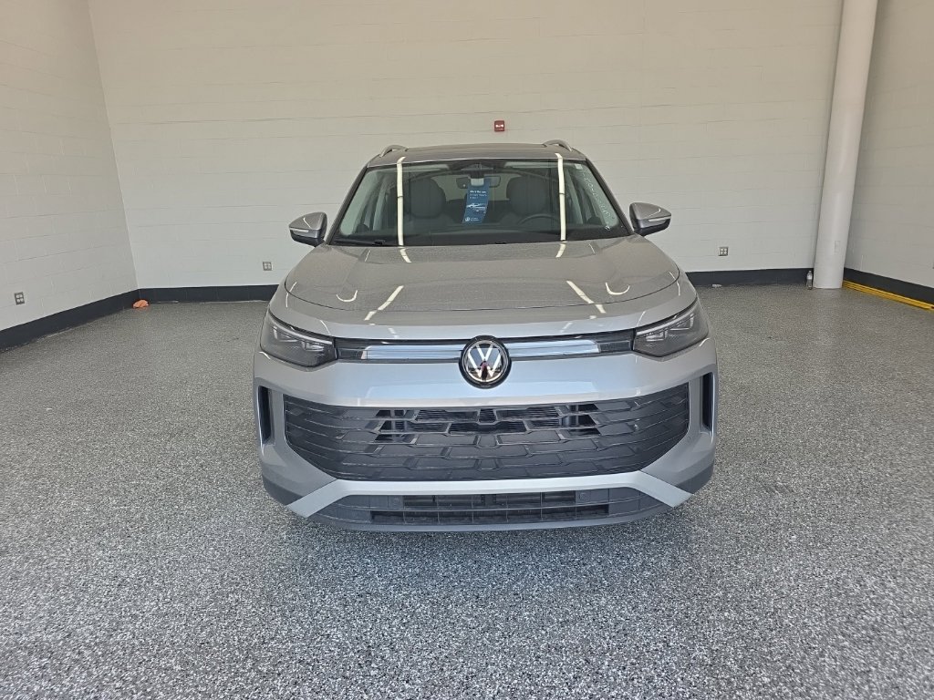 New 2026 Volkswagen Tiguan SE AWD/4WD image 8