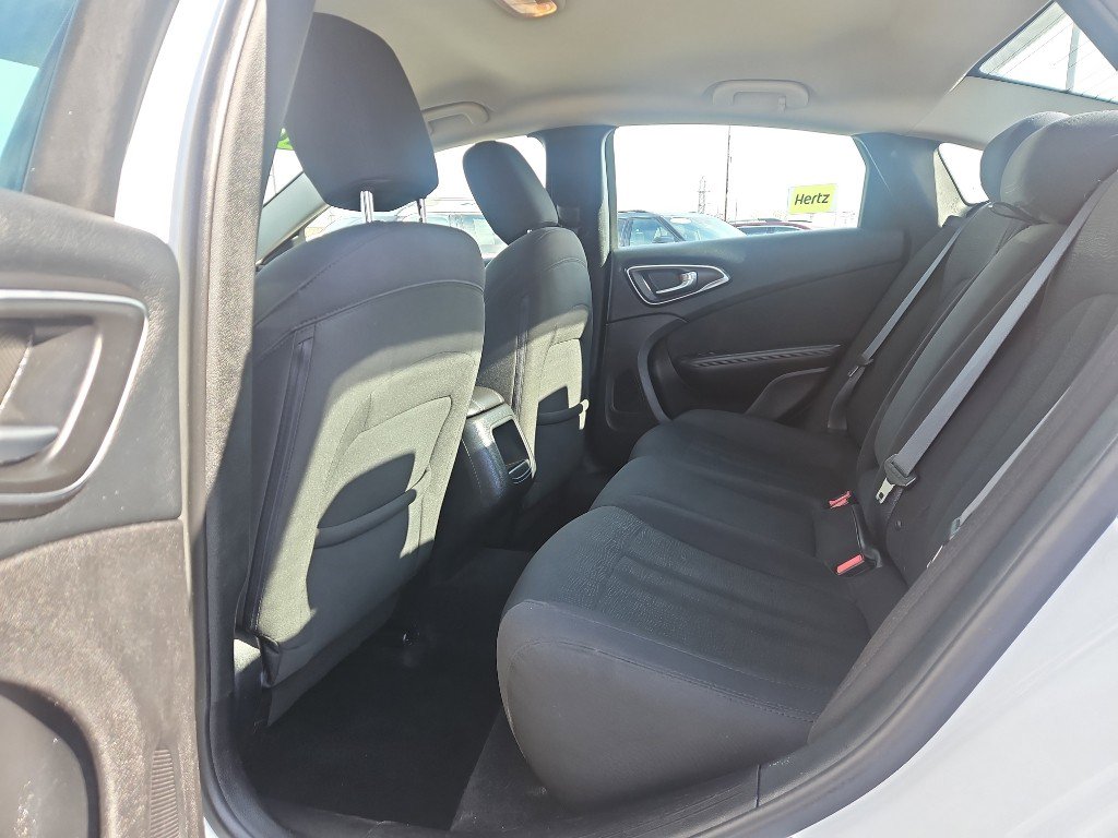 Used 2016 Chrysler 200 Limited image 11