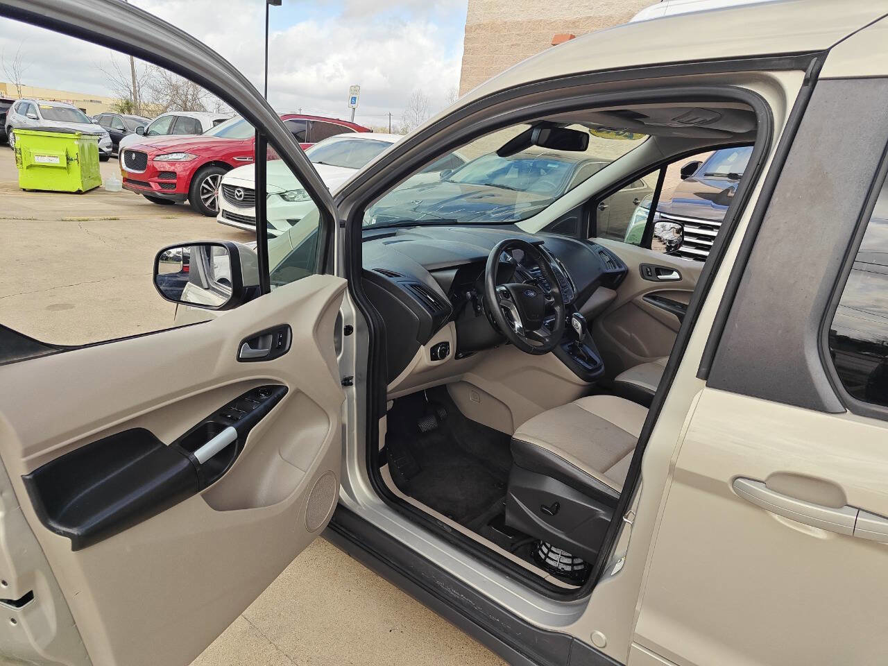 Used 2015 Ford Transit Connect Titanium image 7