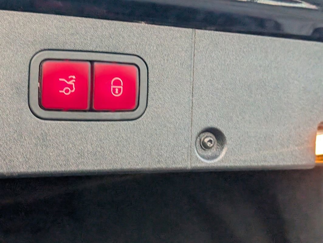 Used 2008 Mercedes-Benz S 550 4MATIC image 40