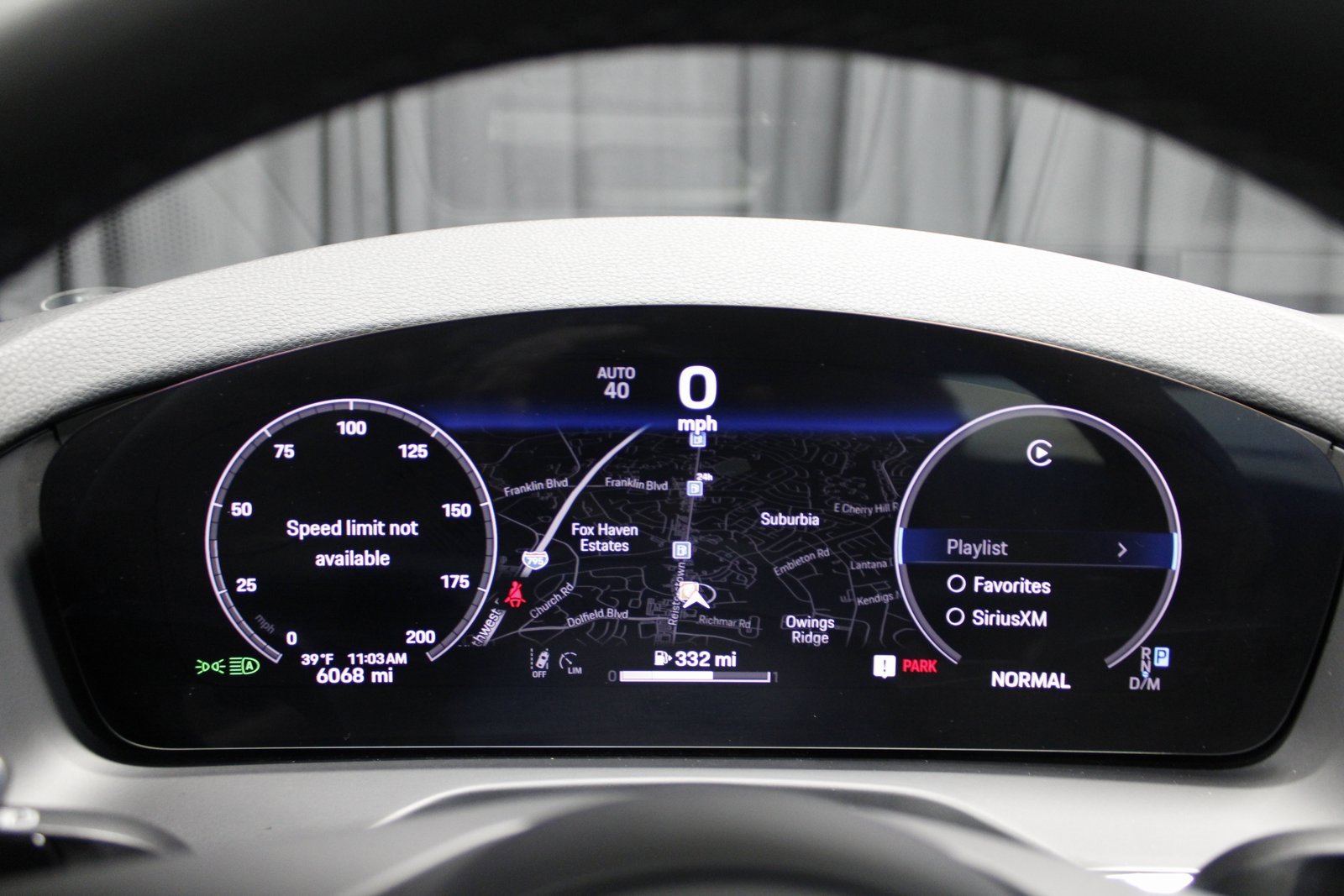 Certified 2025 Porsche Panamera 4 image 31