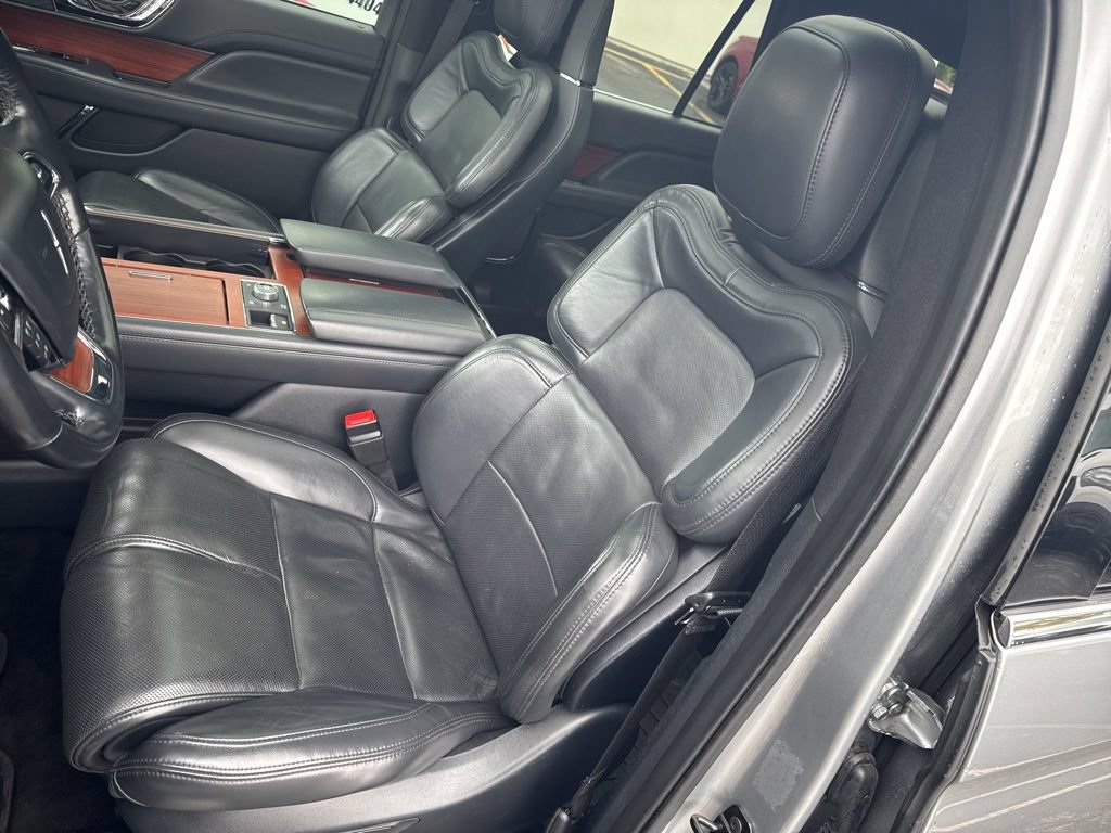 Used 2022 Lincoln Navigator Reserve AWD/4WD image 10