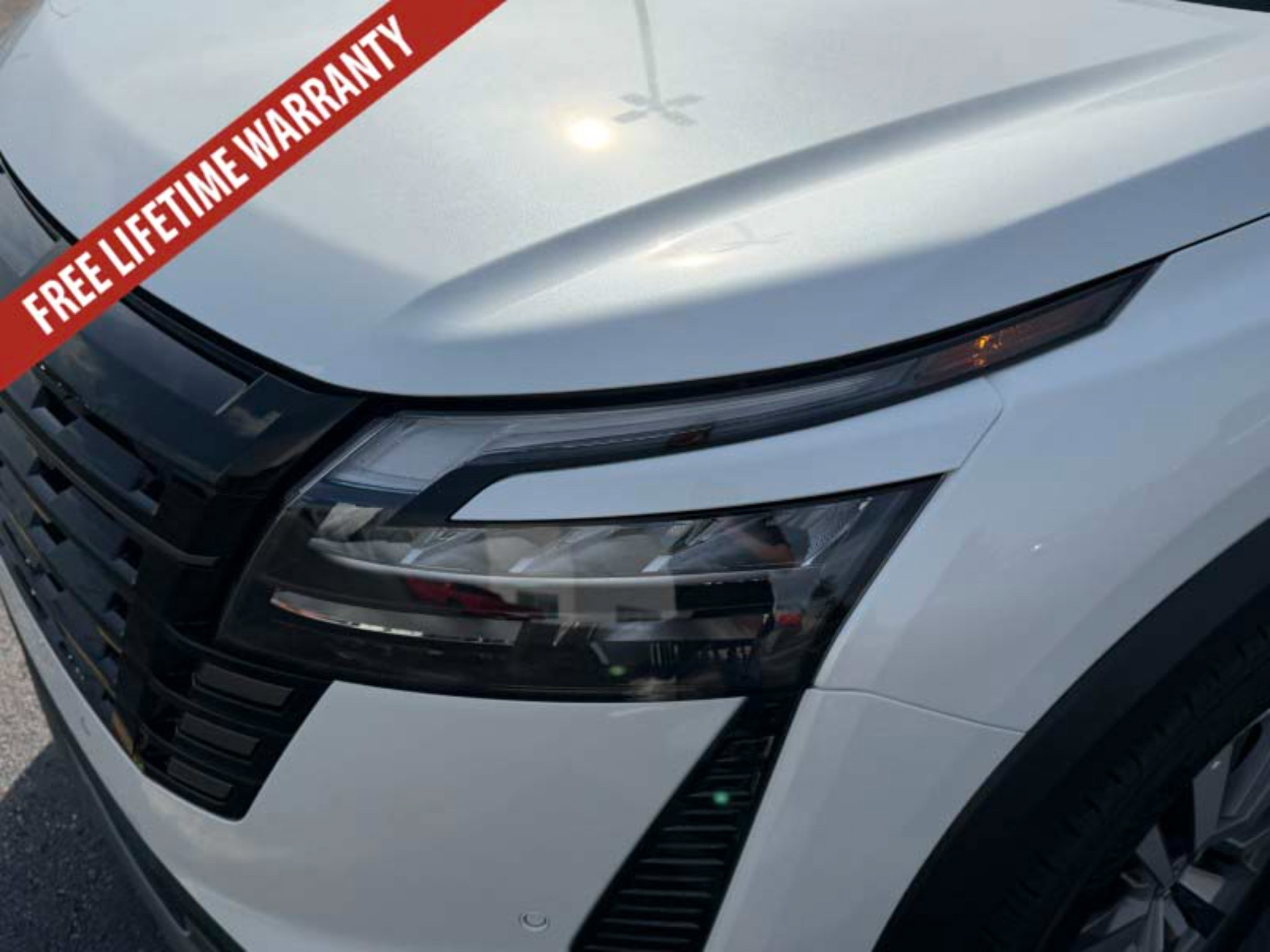 New 2026 Nissan Pathfinder SL FWD image 16