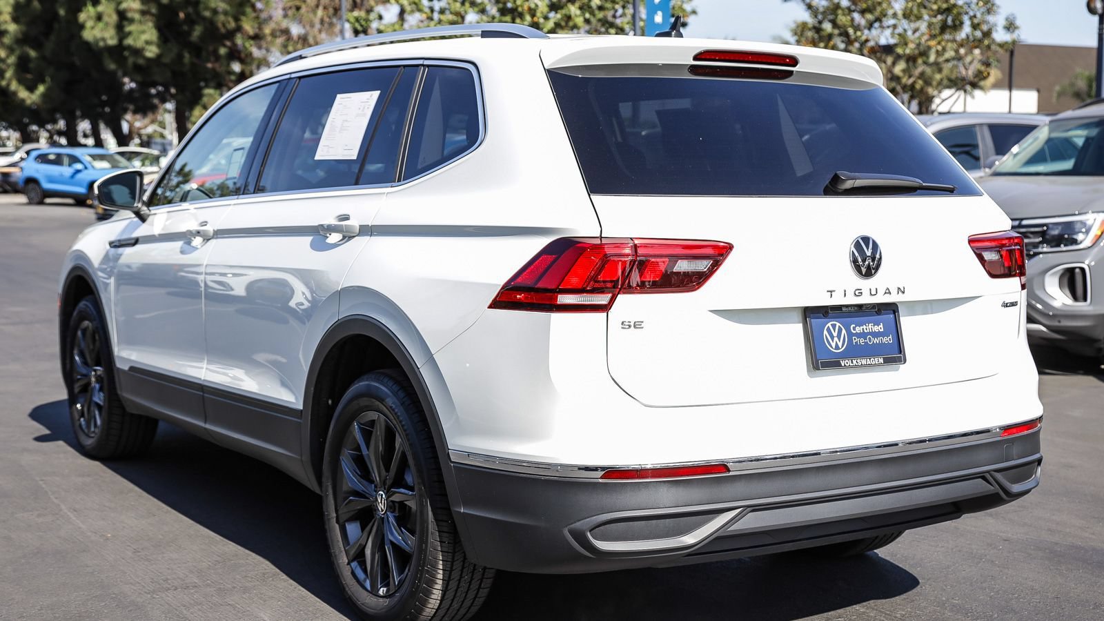 Used 2024 Volkswagen Tiguan SE AWD/4WD image 13