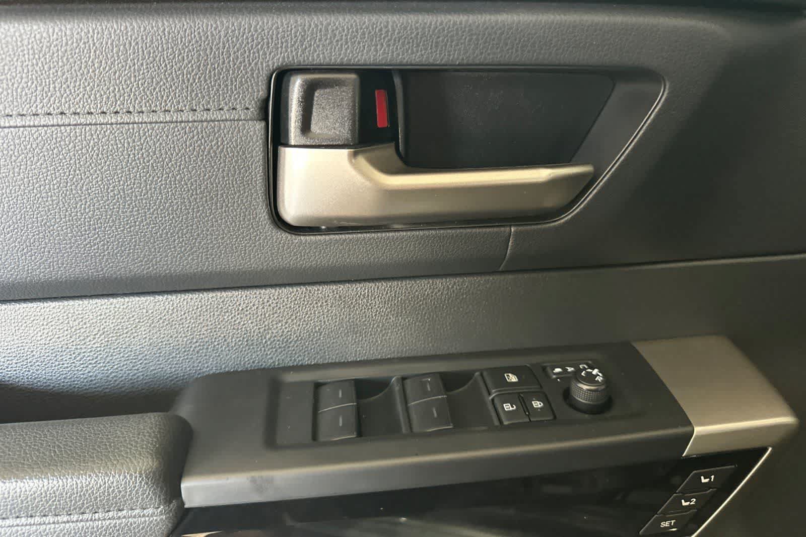 Used 2024 Toyota Tundra Limited AWD/4WD image 15
