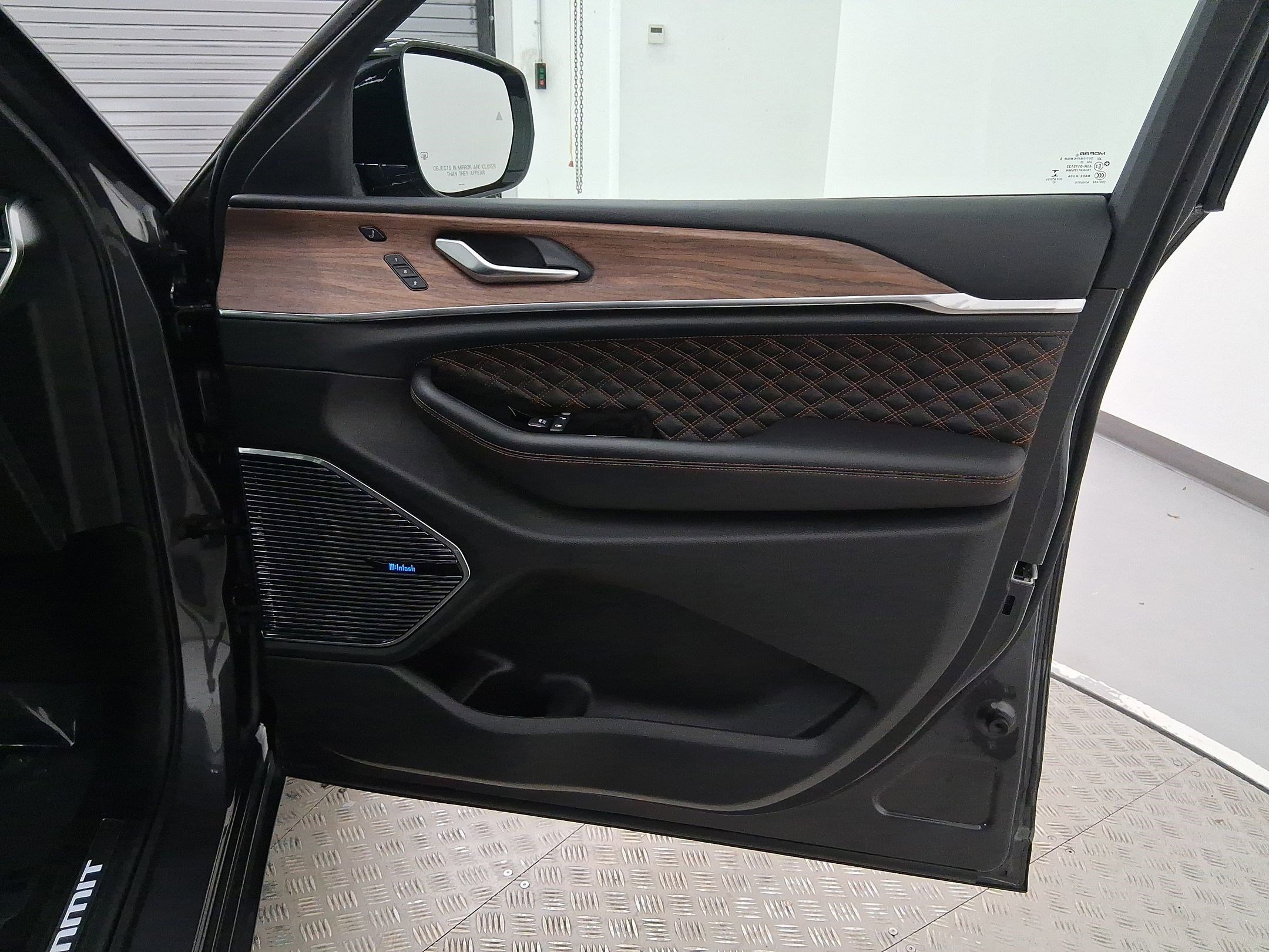 Used 2022 Jeep Grand Cherokee Summit w/ Adv Protech Group IV image 36