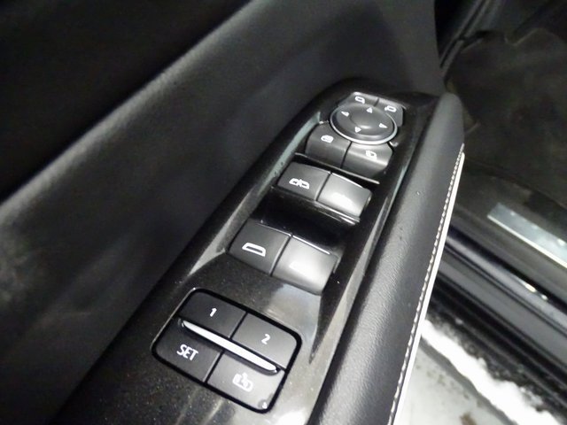 Certified 2023 Cadillac Escalade Premium Luxury image 11