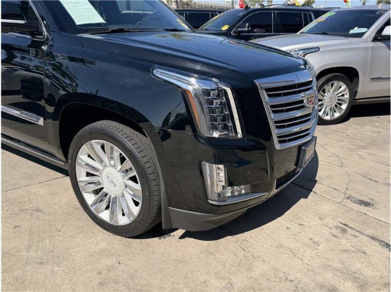 Used 2016 Cadillac Escalade Platinum AWD/4WD image 7