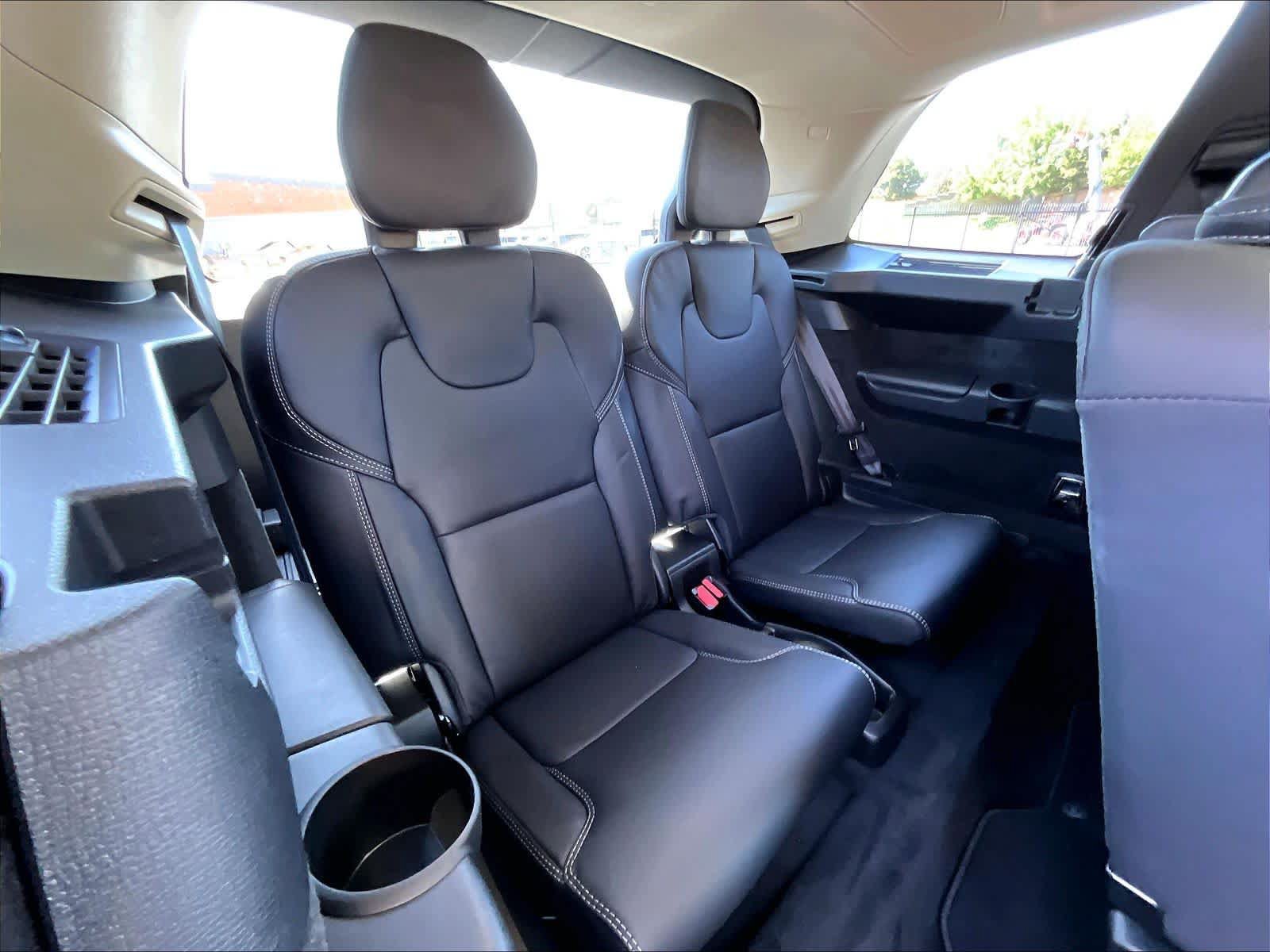 Used 2026 Volvo XC90 B6 Ultra w/ Protection Package AWD/4WD image 31