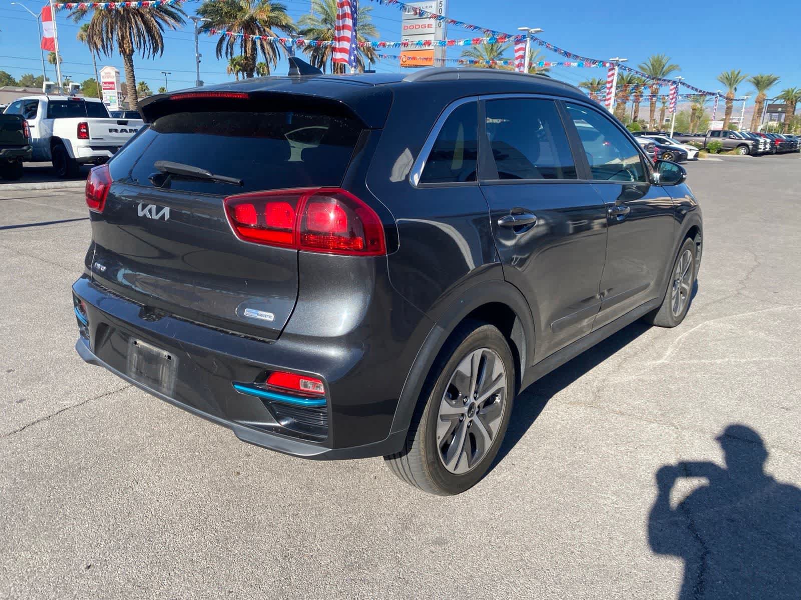 Used 2022 Kia Niro EX FWD image 7