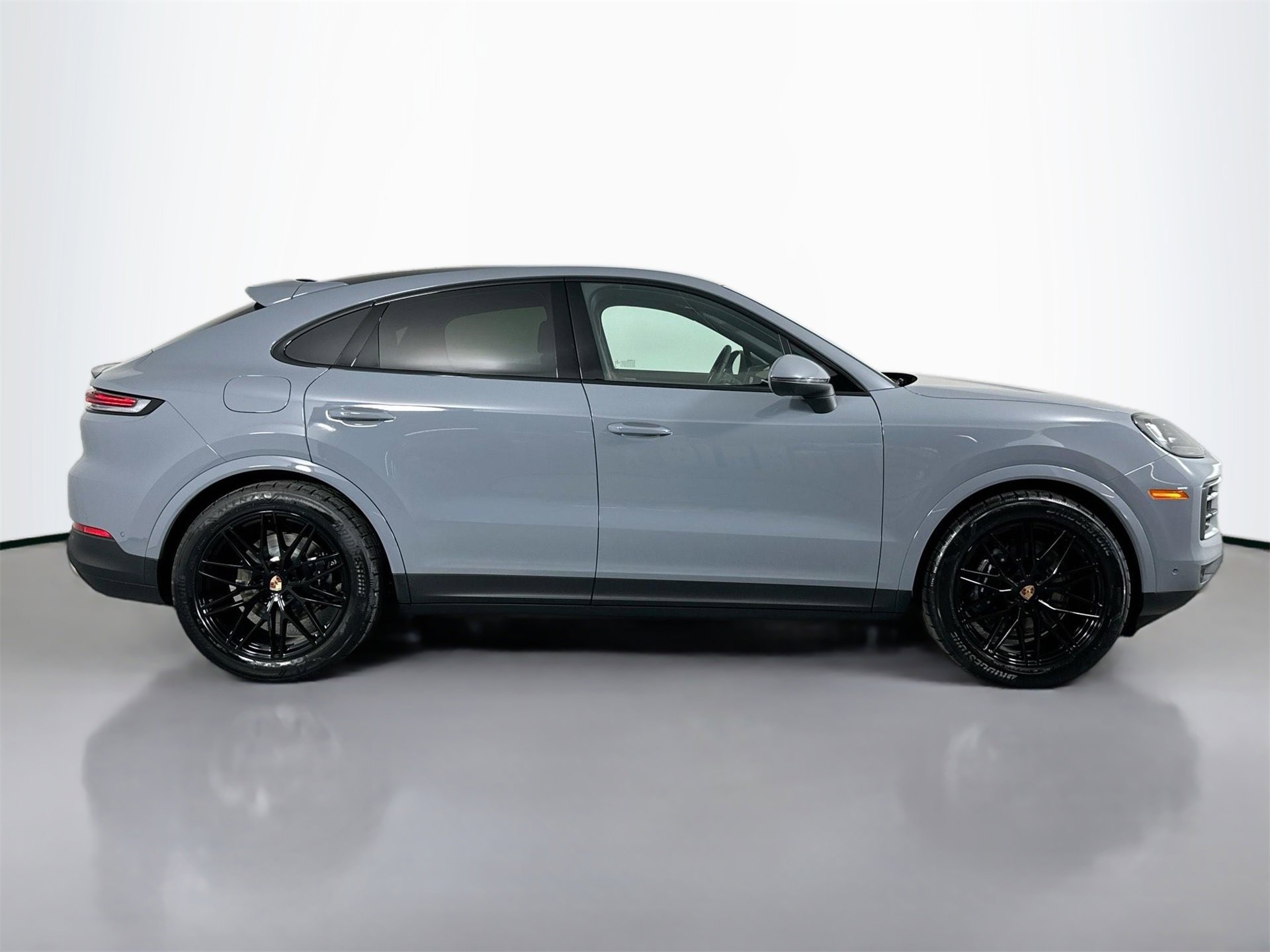 New 2026 Porsche Cayenne Coupe image 8