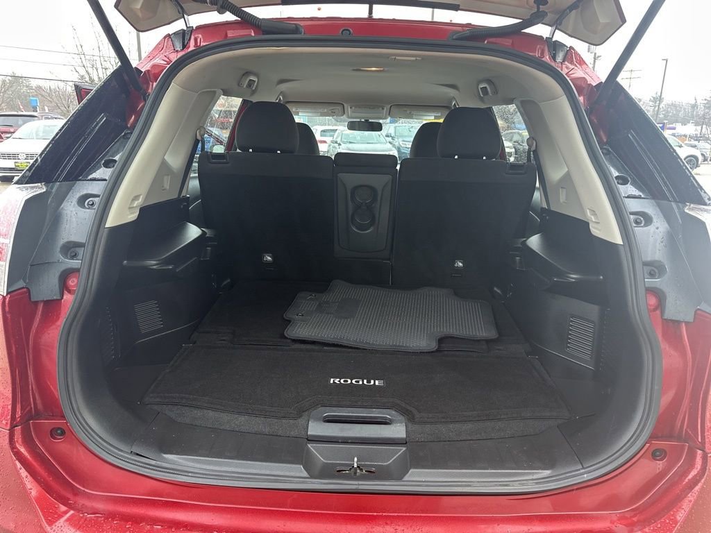 Used 2016 Nissan Rogue S image 24