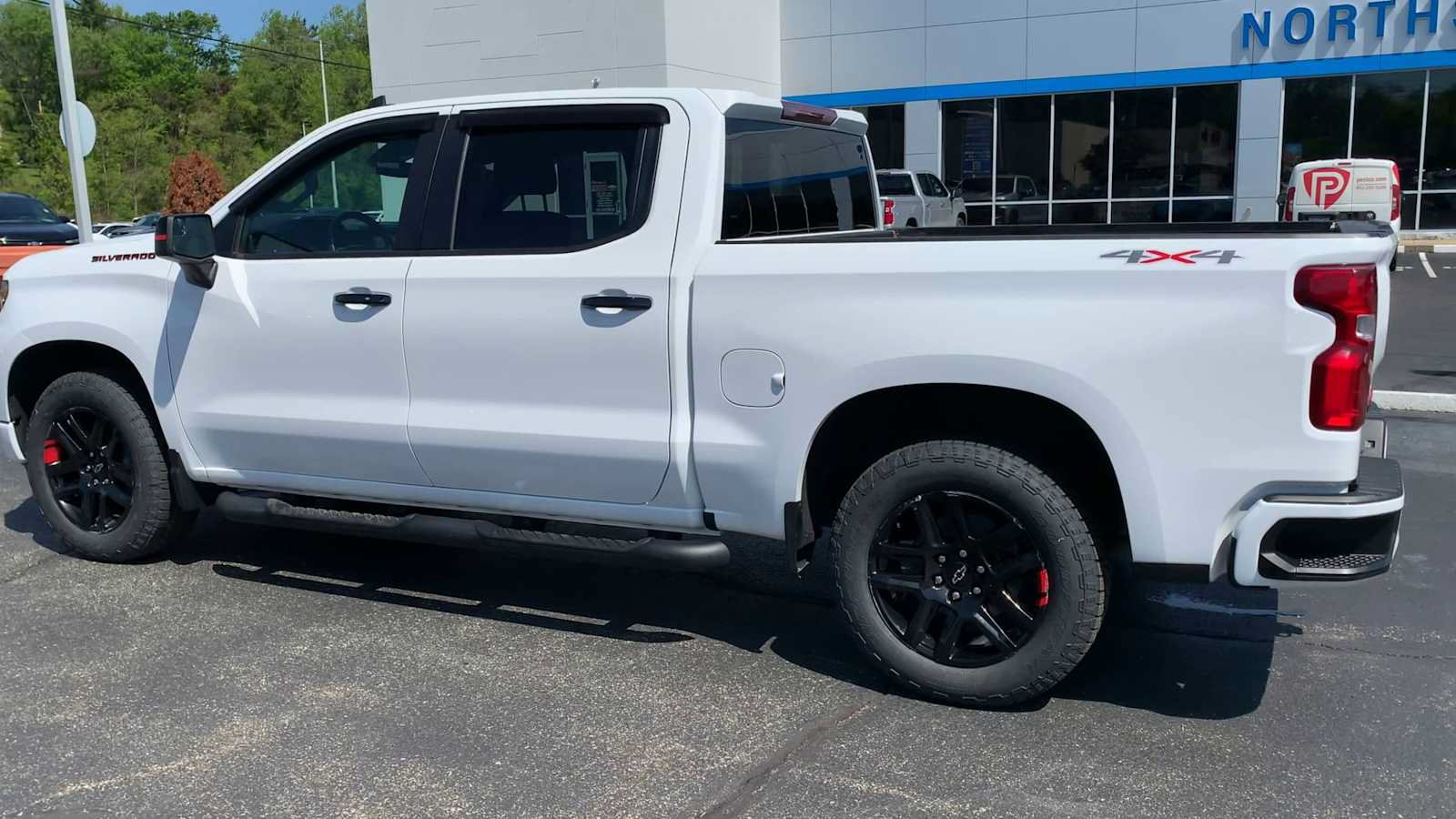 Certified 2023 Chevrolet Silverado 1500 RST w/ Redline Edition AWD/4WD image 6