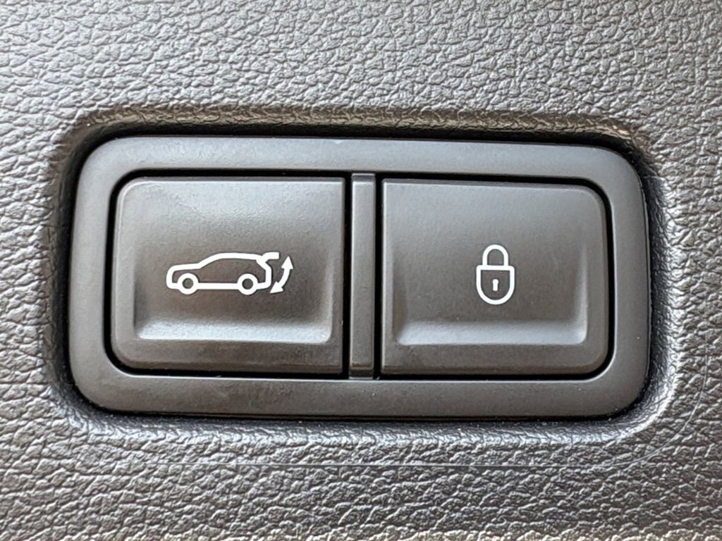 Used 2024 Genesis GV80 2.5T image 9