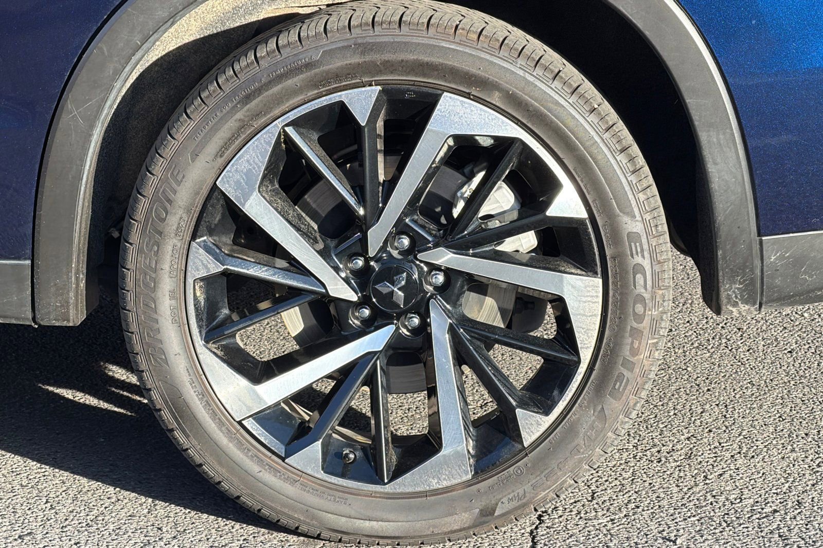 Used 2024 Mitsubishi Outlander SE image 28