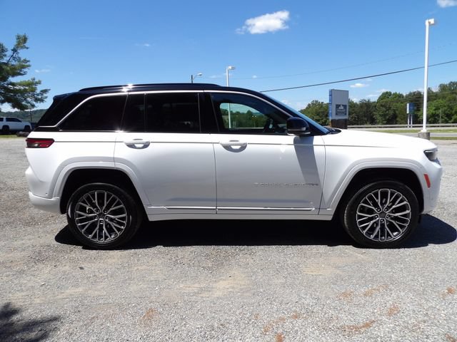 New 2026 Jeep Grand Cherokee Summit w/ Adv Protech Group IV AWD/4WD image 5