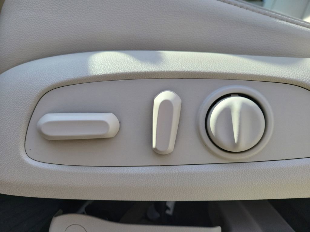 Certified 2023 GMC Acadia Denali AWD/4WD image 20