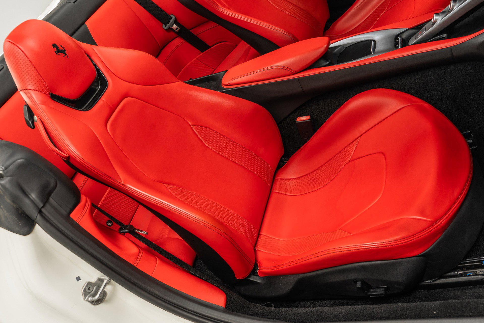 Used 2020 Ferrari Portofino image 26