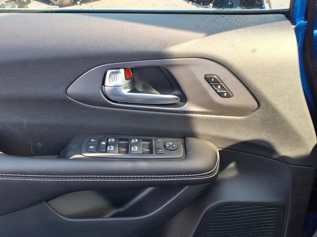 New 2026 Chrysler Pacifica Select FWD image 13